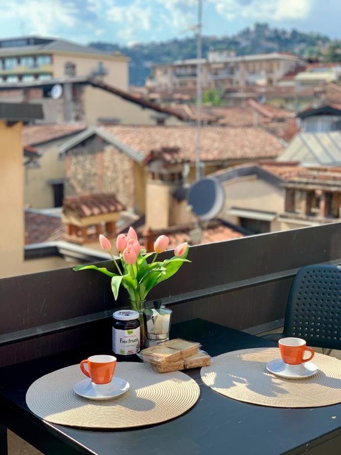 Magic Place Bergamo! Relax Apartment With Terrace In The Heart Of The City Bagian luar foto