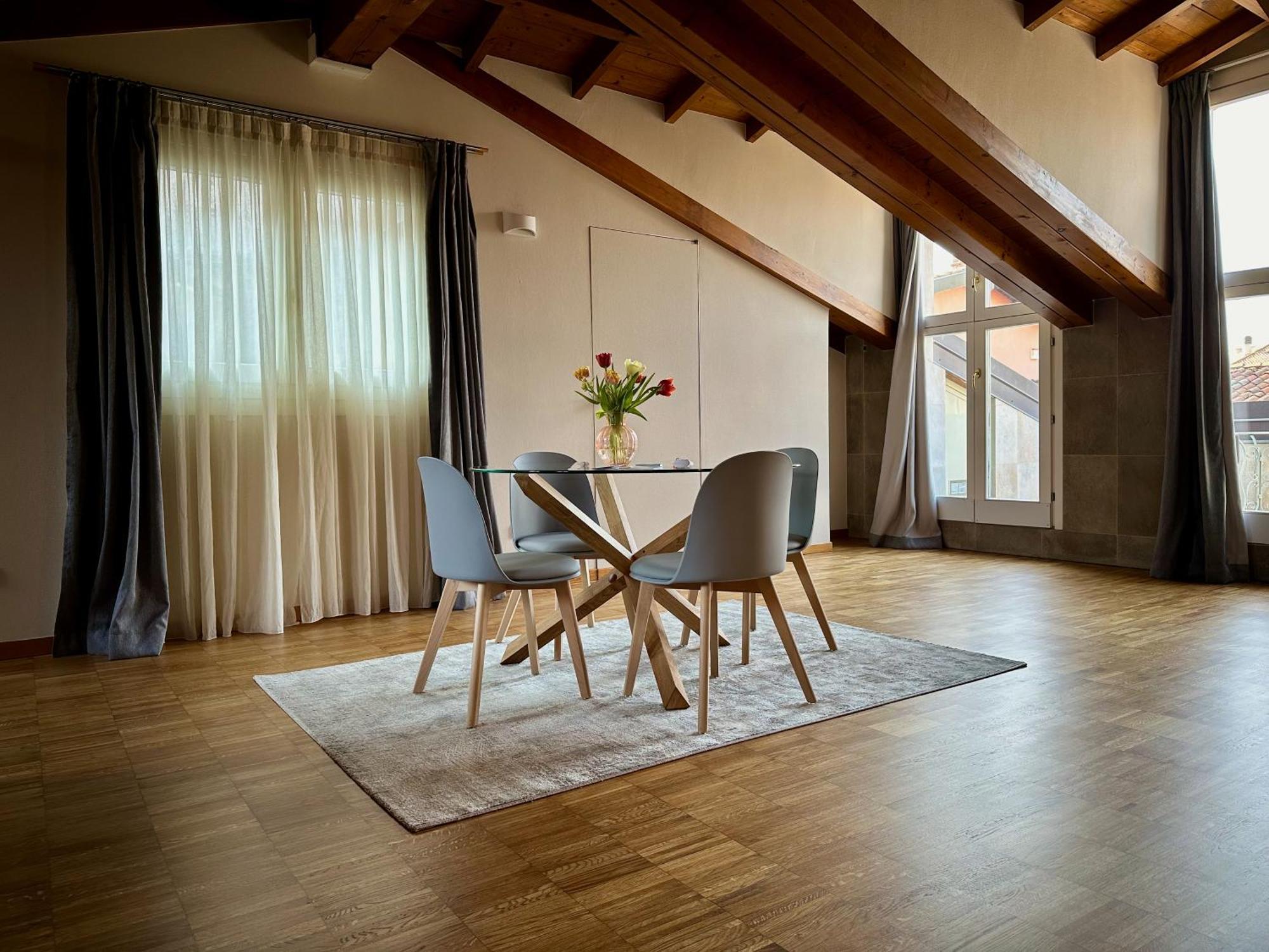 Magic Place Bergamo! Relax Apartment With Terrace In The Heart Of The City Bagian luar foto