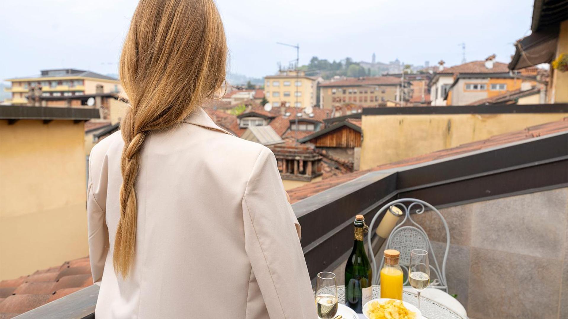 Magic Place Bergamo! Relax Apartment With Terrace In The Heart Of The City Bagian luar foto
